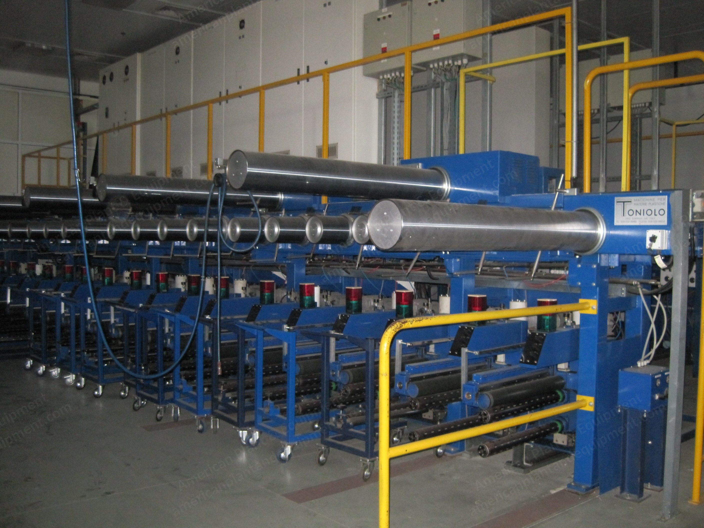 Toniolo, Precision Package Winder, 1998, 22 to 40 Spindles, Spindle Size 75x9cm, For Spandex & Filament Yarns