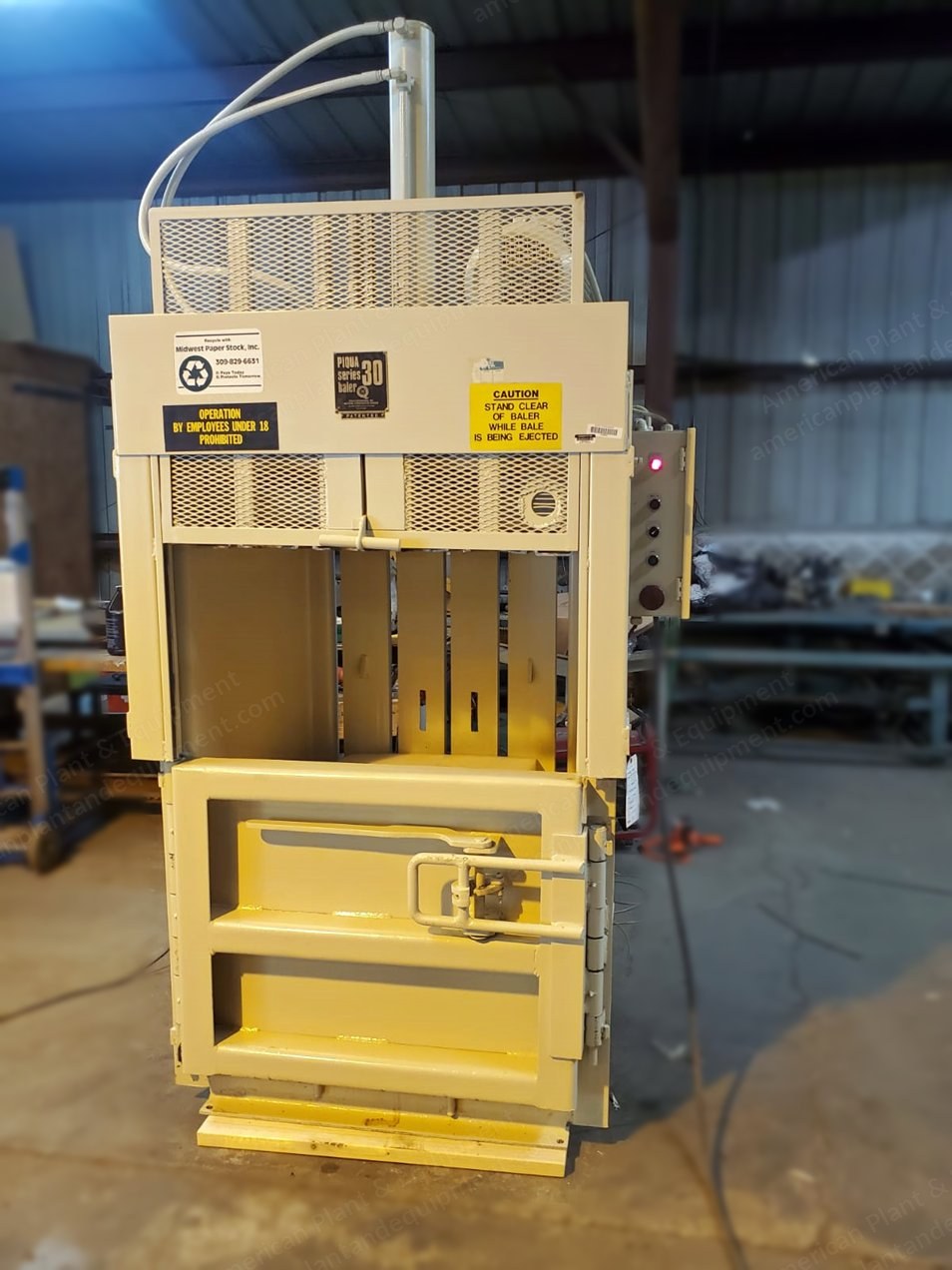 Piqua, Series 30, Vertical Baler, 10 HP, 30x24x36 inch Bales