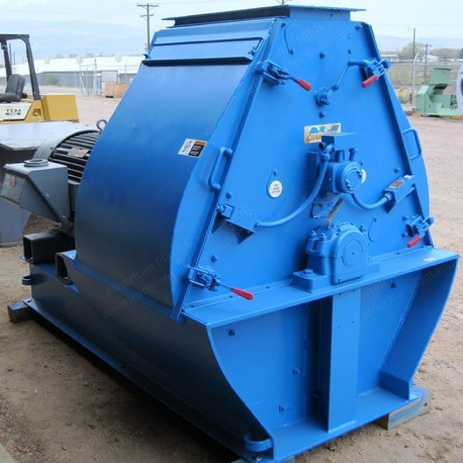 Champion, 3044, Hammermill, 250 HP, 30x44 Inch