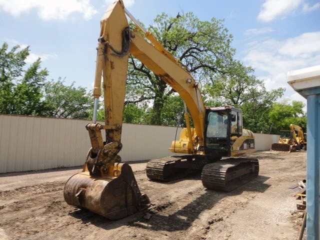 Caterpillar, 320CL, 2006, 8253 Hours, Cab A/C, Choice of Bucket