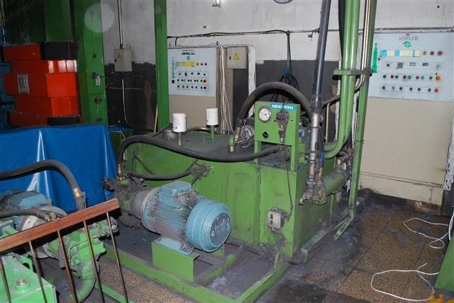 Jovisa, 1998, Vertical Bale Press, 200 Tons Pressure, 400kg Bale Weight