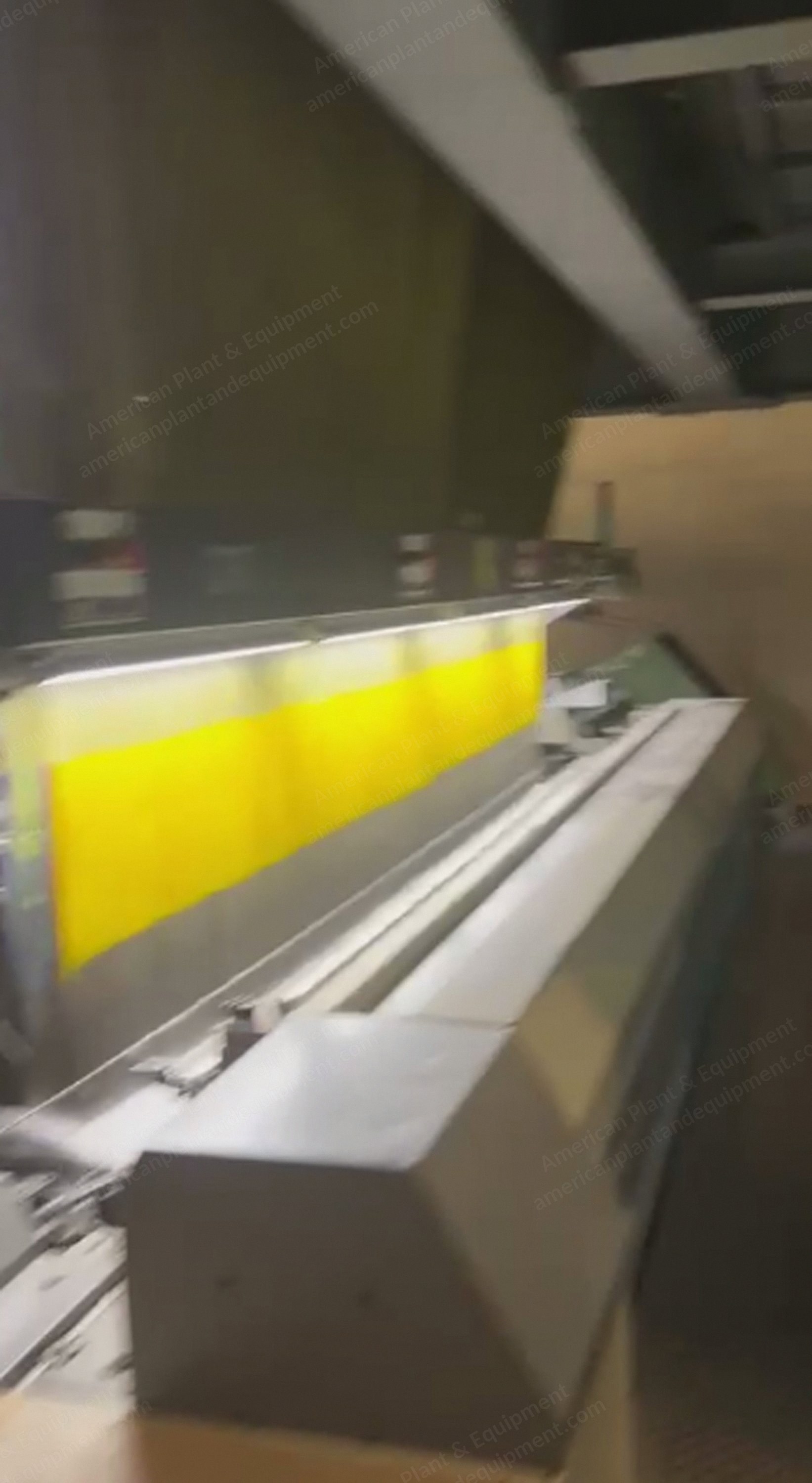 CRX 83 Carpet Weaving Loom, 2004, 4000mm Working Width, 6 Colors, Electronic Jacquard, 12000 Hooks