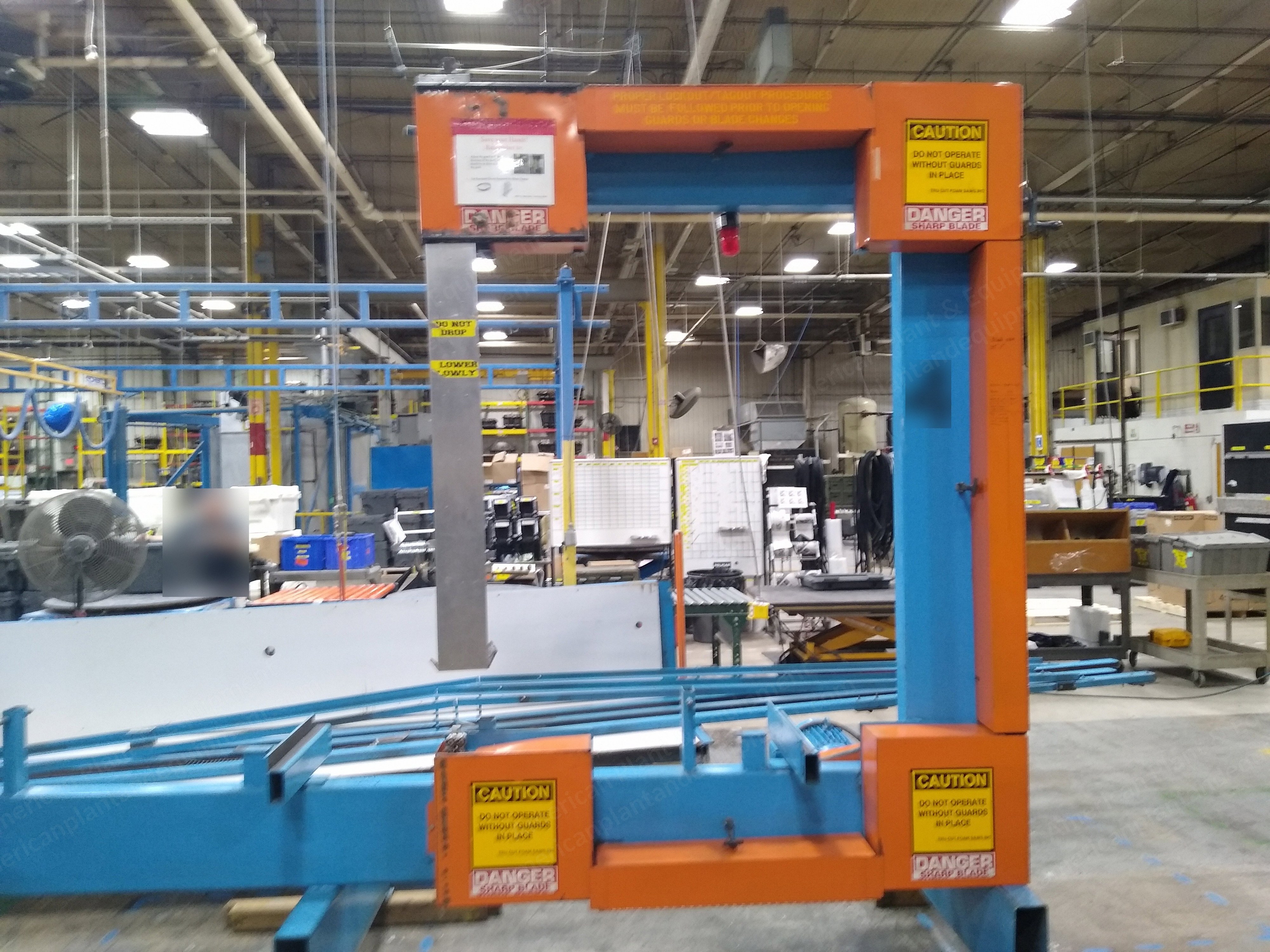 Tru-Cut, Vertical Foam Saw, 84x128 Inch Table, 30 Inch Fence, 54 Inch Throat