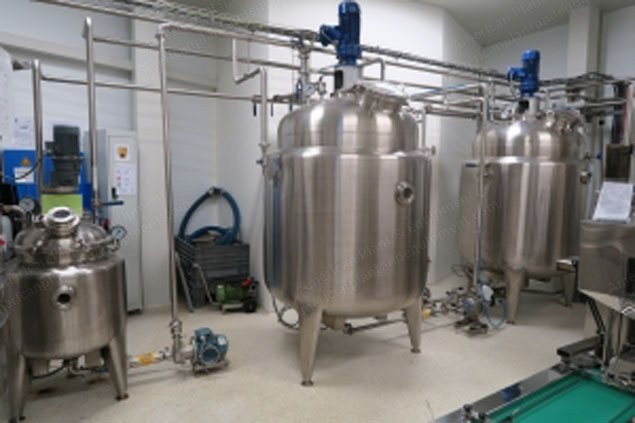 Zhejiang Sunny / Shanghai Aligned, Liquid Filling Line, 2000 Bottles/Hour, 60ml Bottle Capacity, 8-Head Inline Filler