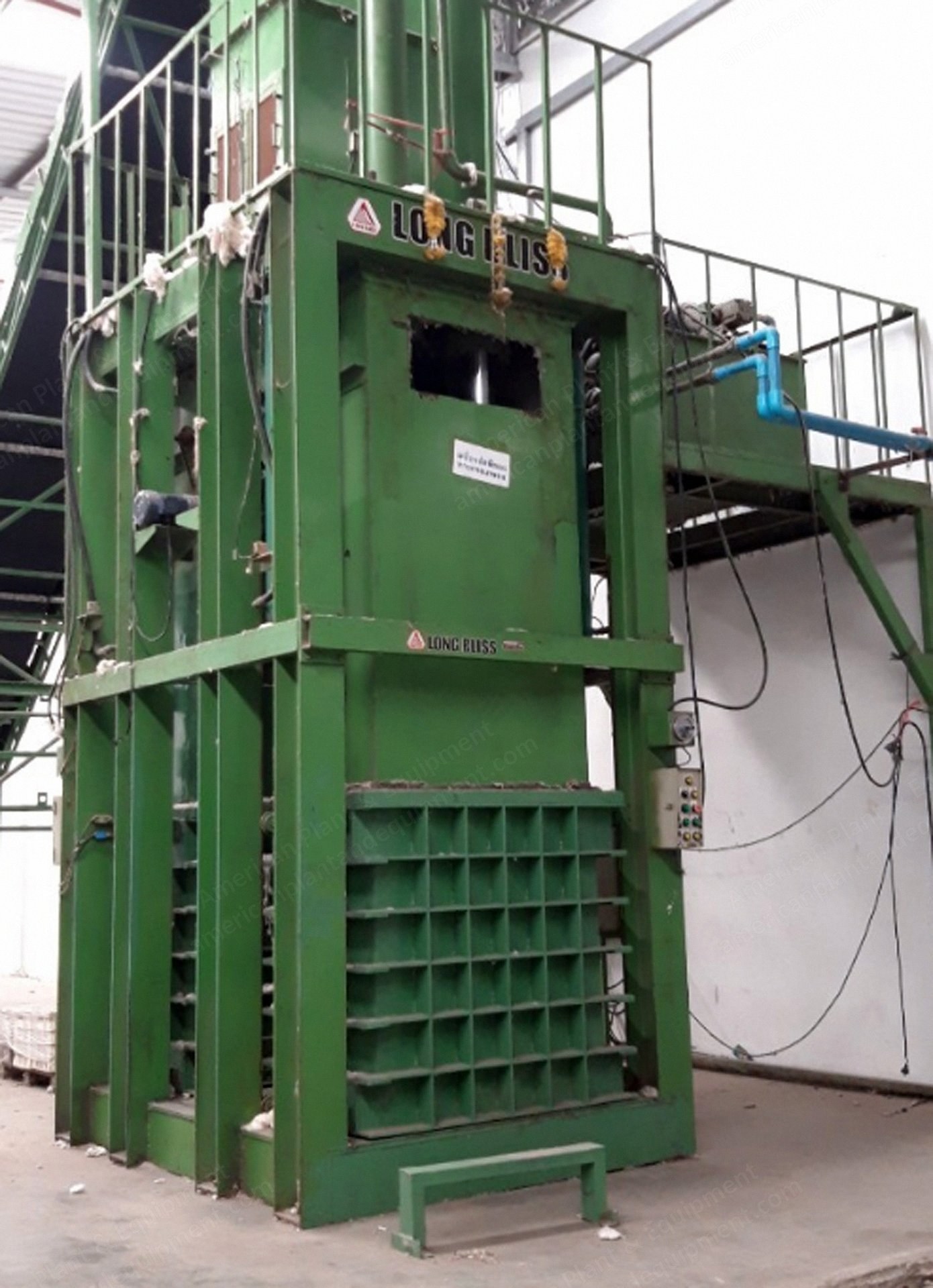 Long Bliss, Bale Press Machine, 2003, 10 to 12 Bales/h, 220 to 260 kg/Bale