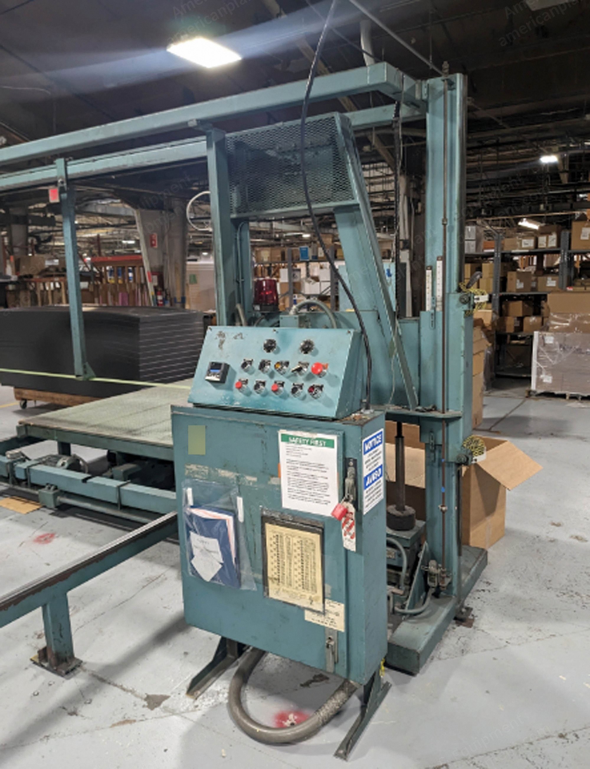 Femco, Model 4A-6, Horizontal Foam Saw, 88" Width, 50" Bun Height, Vacuum Table