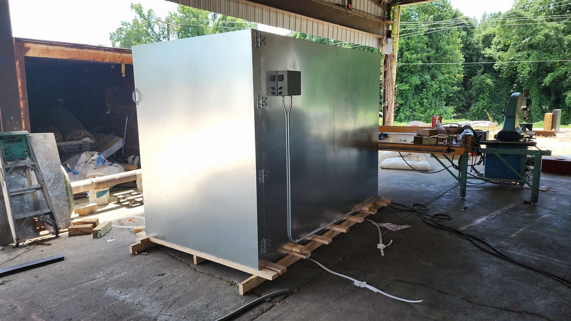 Electrical Pre-Heating Oven, 180 Degrees C, 3-4 Plank Capacity