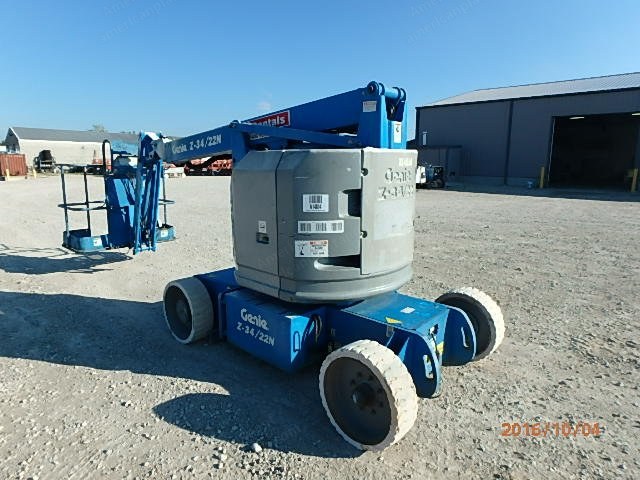 Genie, Z34/22N, 2004, Electric Articulating Boom Lift, 2WD
