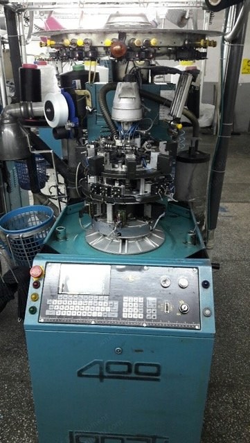 Lonati, L462, 2002, 3 3/4" Cylinder, 144 Needles, 14 Gauge, 4 Feed