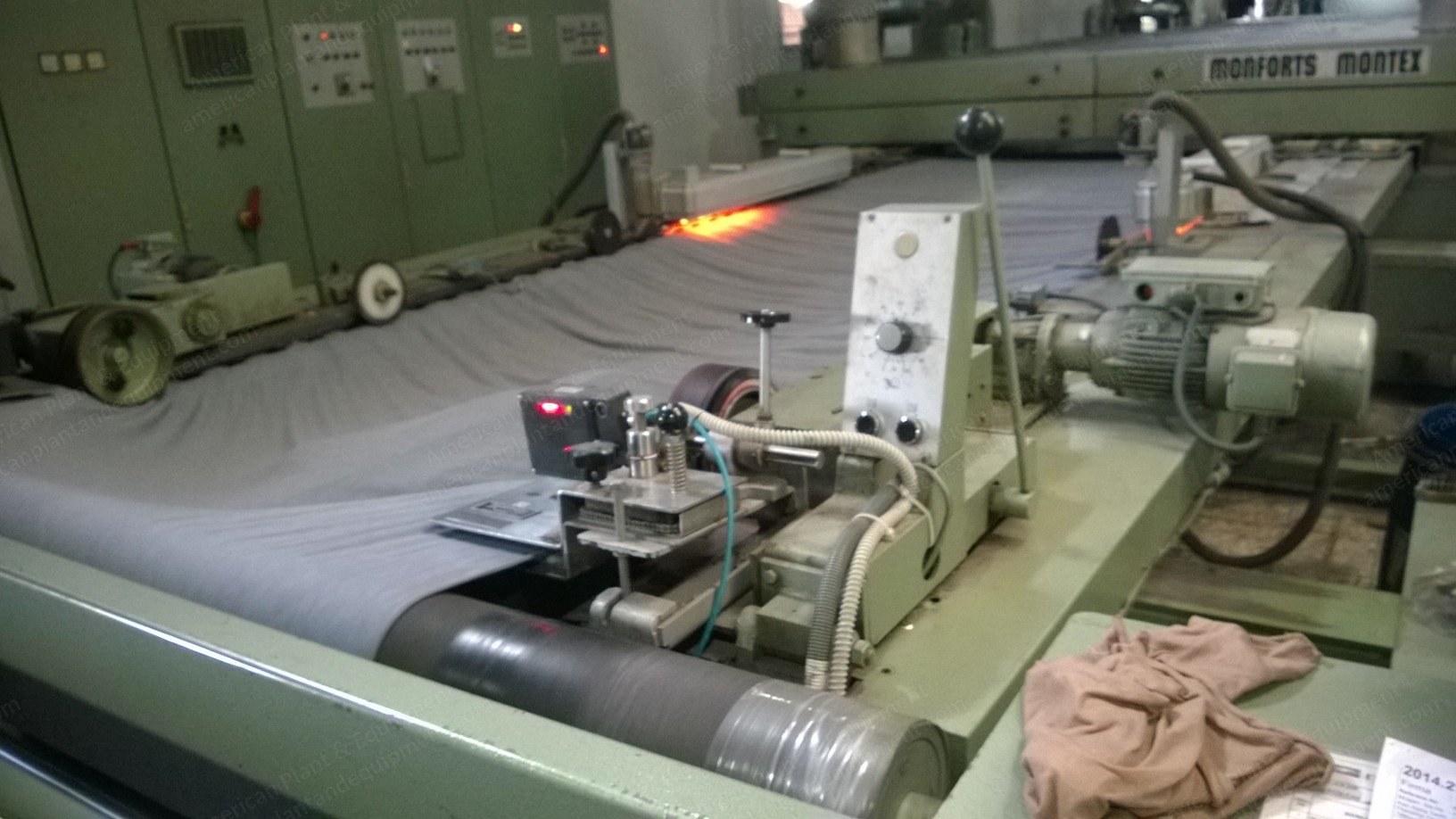 Monforts Stenter, 1990, 2200mm, 5 Chambers, Pin & Clips, Thermo Oil