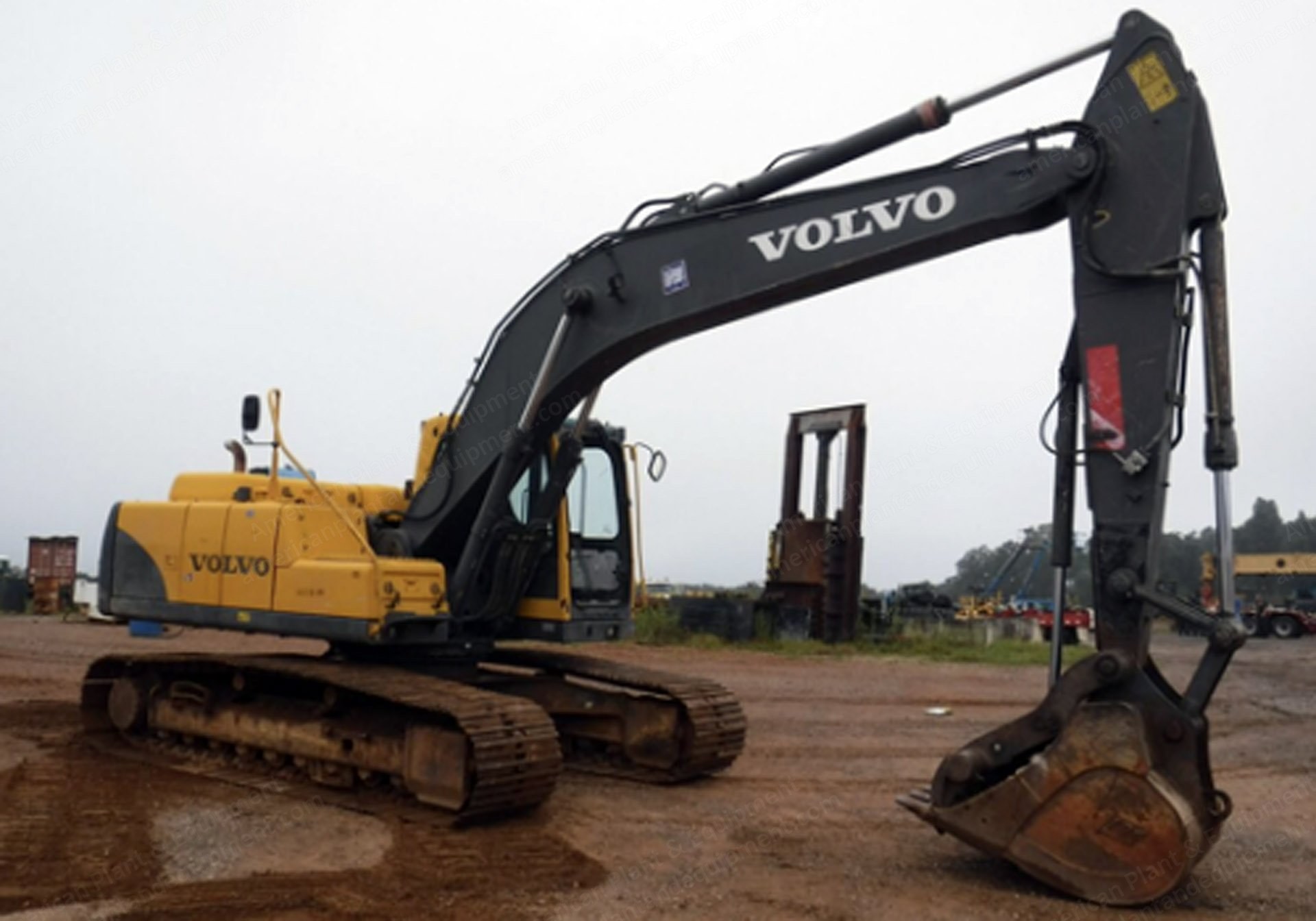 Volvo, EC210B LC, 2006, 32" Pads, 48" Bucket, A/C, Heater