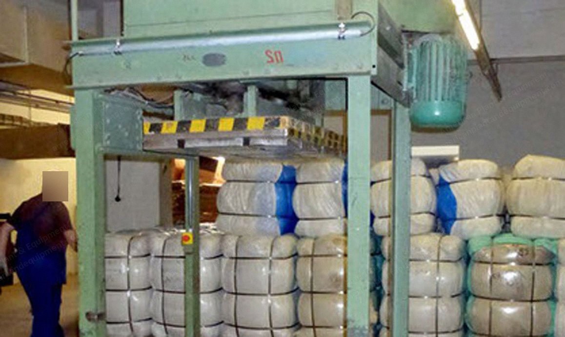 Textima, Spindle Press, 1970, 2 Spindles, 650x1350x1200mm Bale Size, 5 kW