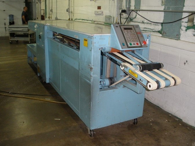 Braun, Omega, 1998, Sheet Folder and Towel Folder, 240V, Single Lane, Right-Side Delivery, Rear Discharge