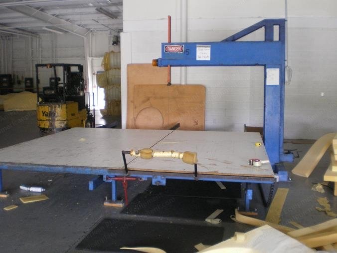 Femco, Bun Vertical Band Saw, 50" Cut Height, 84" Outside Blade, 66" Inside Blade