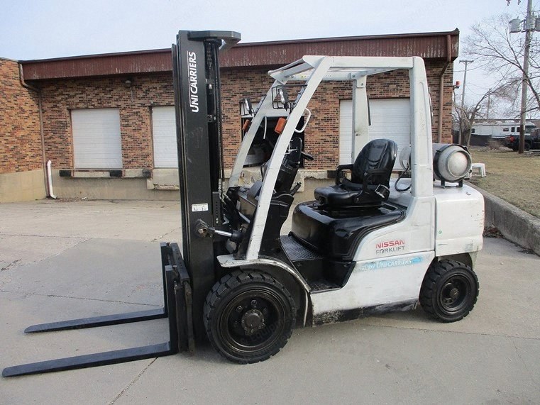 Nissan, P60, 2013, 6000 lbs Capacity, Triple Stage Mast, LP Gas, Solid Pneumatic Tires