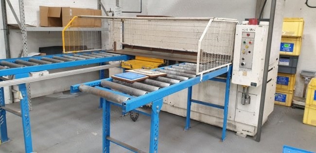 Samco, 75 Ton, 2007, 28x78 inch Cutting Area, Shuttle Table