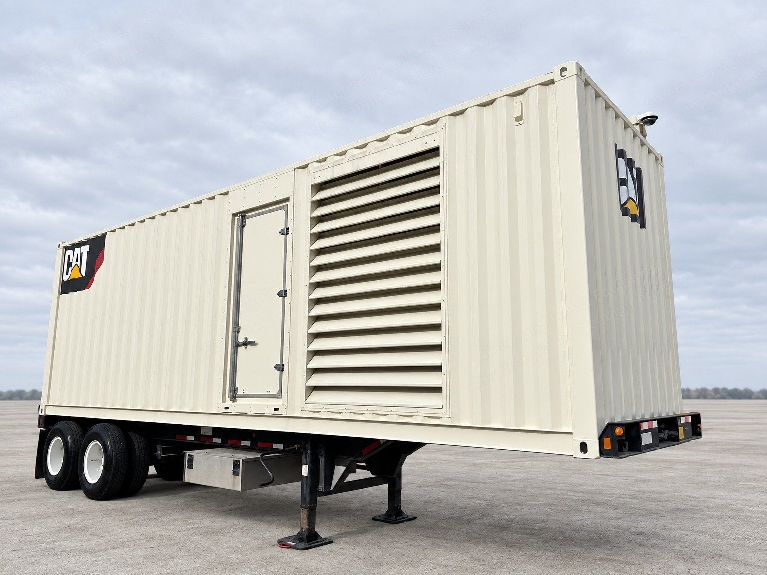 Caterpillar, XQ800 T4i, 2013, 800 kW Prime, Tier 4 Interim, Dual Voltage 480/208V, 60 Hz, 0 Hours Since Overhaul, 30 ft Container on Trailer