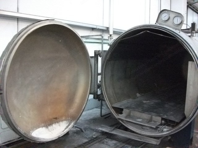 Pozzi, Steaming Machine for Yarn, 1996, Stainless Steel, 12 Cases Capacity