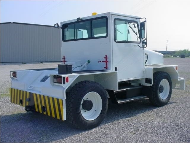 Entwistle, MB-4, Aircraft Tug, 140,000 lbs Towing Capacity, Cummins Diesel Engine