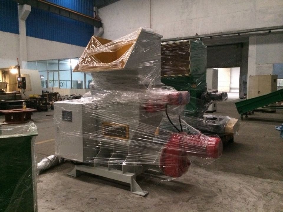 NovaStar, SG187, Styrofoam Crushing and Cold Compressing Machine, 150 to 200 kg/h, 5200x1500x2700mm