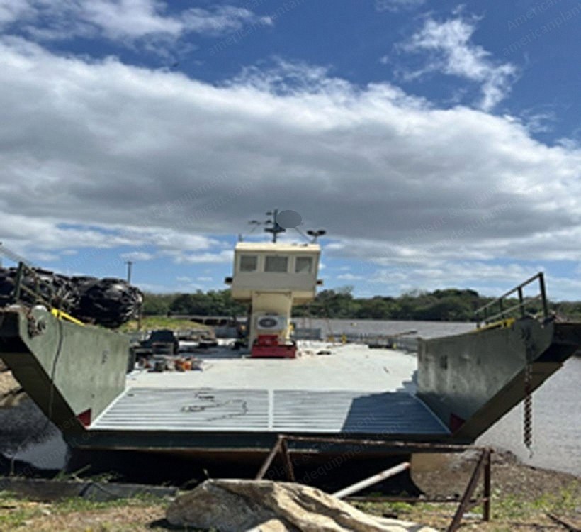 Landing Craft, 131 ft, 190 Ton Capacity, 2x 500 HP GM 12V-71, 2x 50 kW Generators
