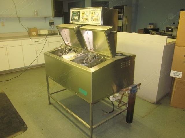 Roaches, 32 Positions, Lab Dyeing Machine, 1993