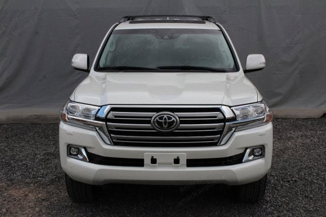 Toyota, Land Cruiser Base, 2016, V8 Engine, 8-Speed Automatic, 8,774 Miles, White