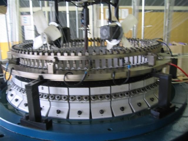 Orizio, John, 2002, Circular Knitting Machine, 30 inch, 20 Gauge, 90 Feeders