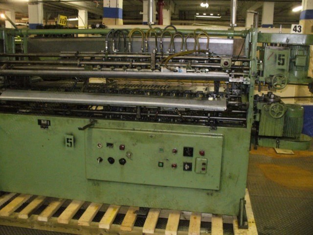 Spuhl, AM115/SW, Assembler, 9 Jaws, 1 Table