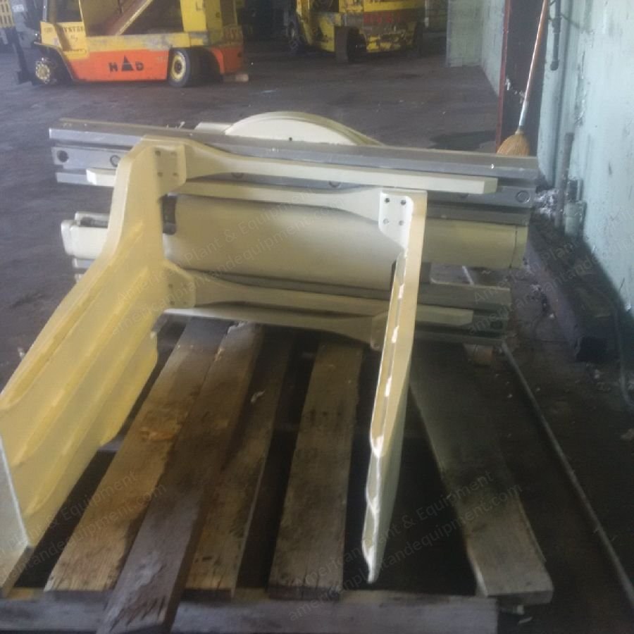 Cascade, 50D-BCR, Revolving Bale Clamp, Class III Mount, 18" x 37" Arms, 22" to 75" Opening Range