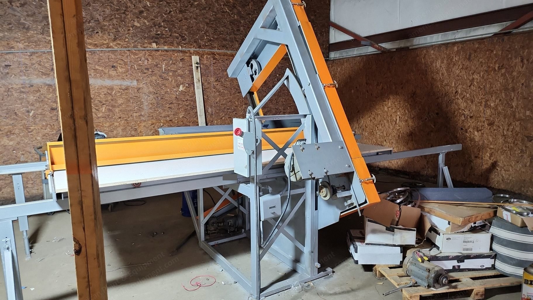 Edge Sweets, A1, 32 inch Cut Height, 11 ft Table, 45 Degree Tilt Saw