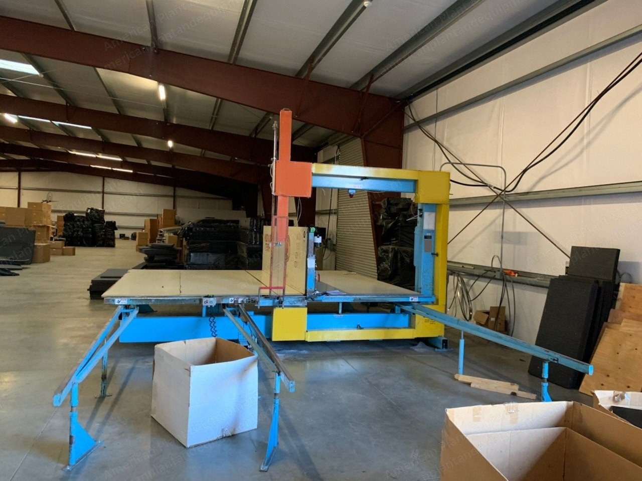Tru Cut, 84L-50H-84R, Vertical Foam Saw, 51 inch Throat Height, 12x14ft Table