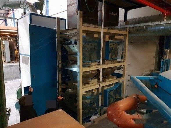 Masias, Vac 2, 1991, 8 Pillows per Minute, 2 Filling Boxes
