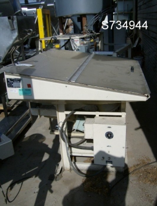 Syntron, PEM 152-10, 1970, 12" x 16", 6 CF Hopper, Carbon Steel