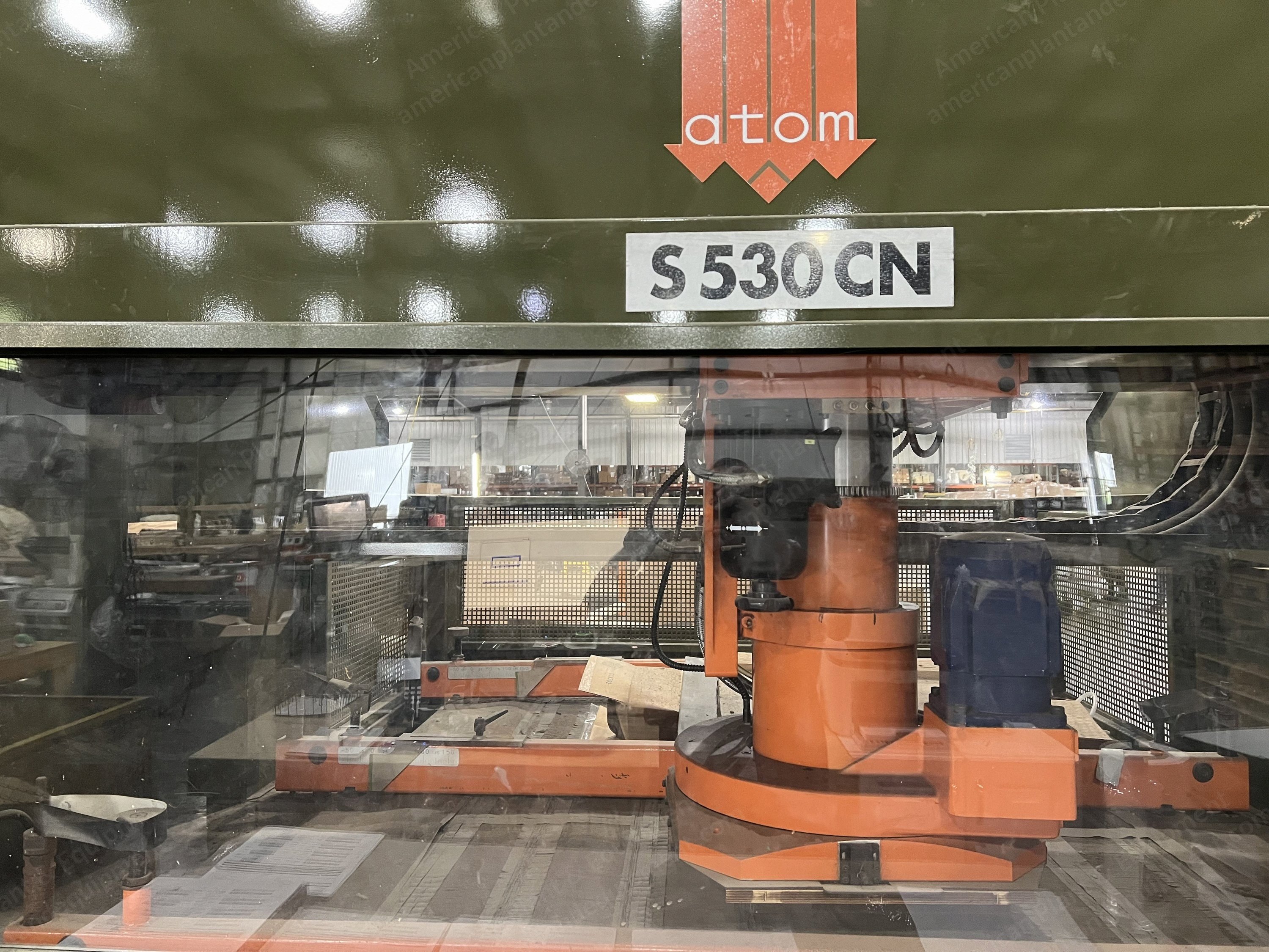 Atom, S-530-CN-BP, 2002, Automatic Belt Fed Traveling Head Die Cutter, 25 Ton, 61 inch Belt Width, 19.5x19.5 inch Rotating Head