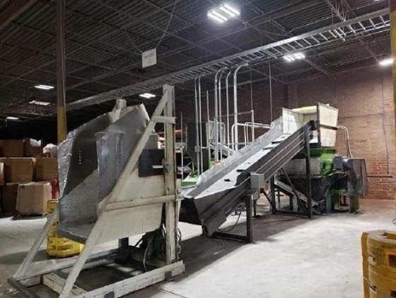Vecoplan, RG 52, 1998, 100 HP Shredder, Cumberland 37B 100 HP Granulator, Box Dumper, Conveyors, Refurbished Plastic Recycling Line