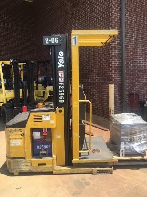 Yale, OS030, 2005, 3000 lbs Capacity, 195 inch Lift Height, 24V