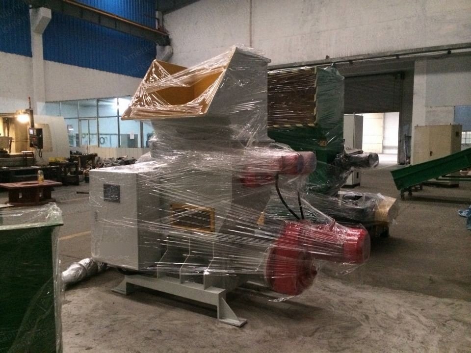 NovaStar, SG188, Styrofoam Crushing and Cold Compressing Machine, 80 to 120 kg/h, 7.5kW, 4700x1300x2100mm