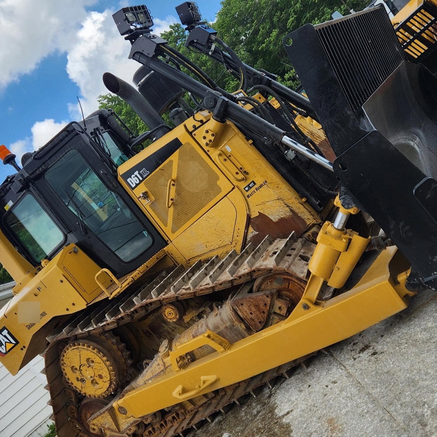Caterpillar, D6T XL WH, 2018, Waste Handler, 7665 Hours, SU Tilt Blade with Trash Rack