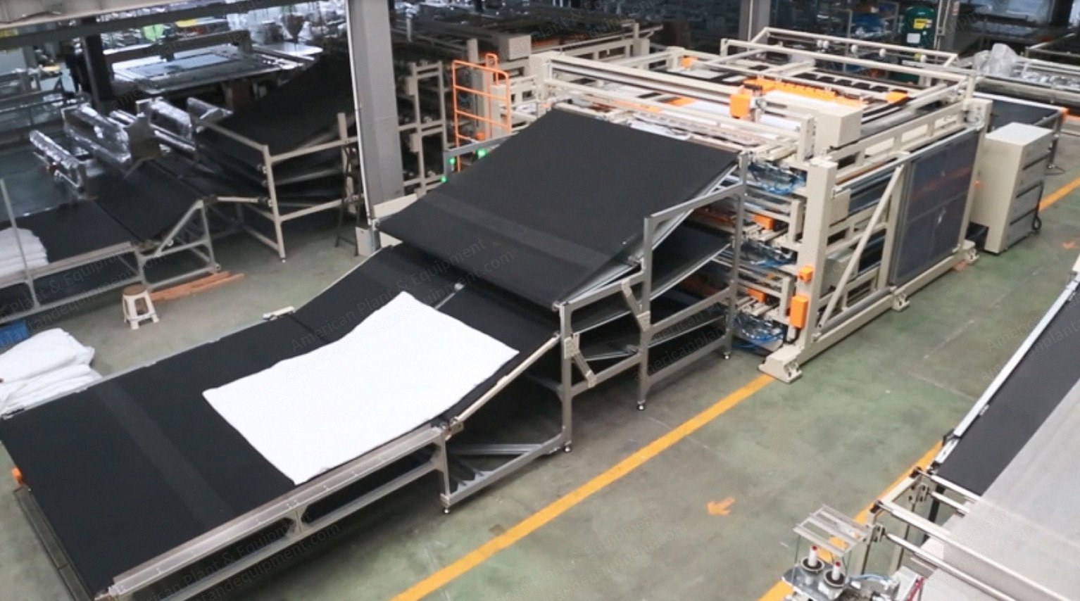 NovaStar, QL271, Multi-Deck Automatic Single Head Quilting Machine, Max Speed 3000 rpm, Double/Triple Deck