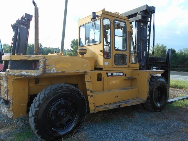 Caterpillar, DP150, 2001, 33000 lbs Capacity, Diesel, Pneumatic Tire
