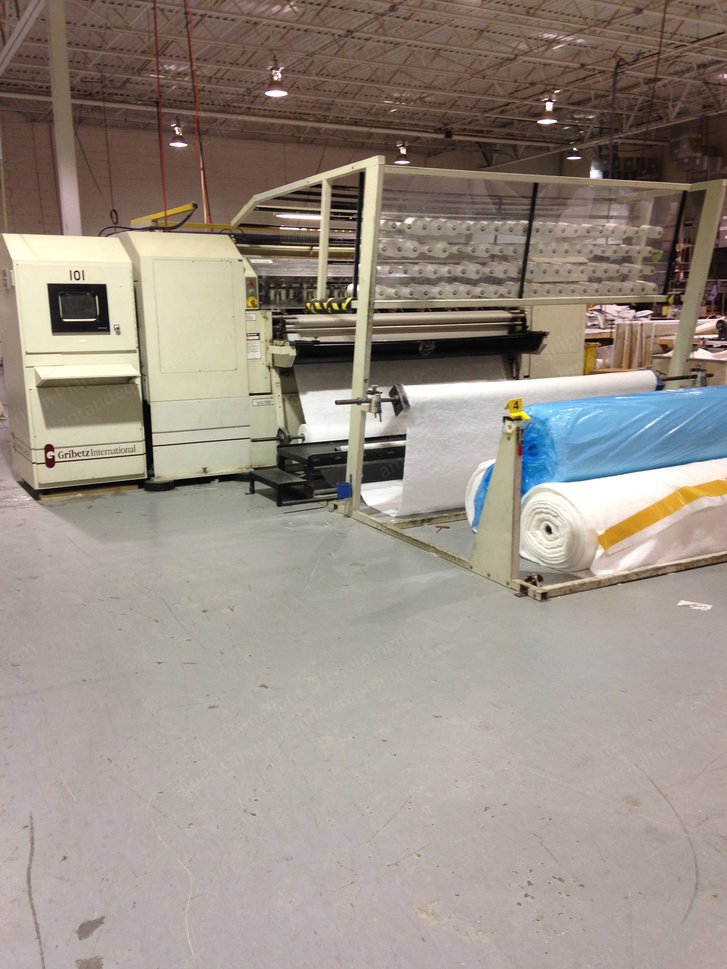 Gribetz, HI 2300E, Computer Chainstitch Quilter, 90 inch, with Border Slitter