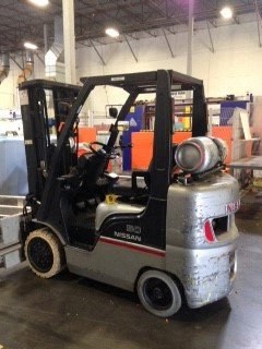 Nissan, MCPL02A25LV, 4400 lbs Capacity, 187" Max Lift Height, with Foam Bale Clamps