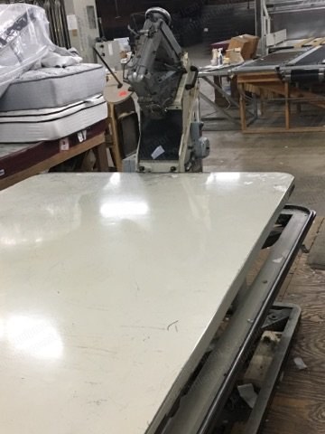 James Cash, 100 SNM, 1972, 20 Inch, Queen Size, Manual Carriage