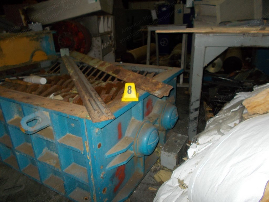 Granutech Saturn, Shredder, 200 HP, with Hydraulic Power Unit