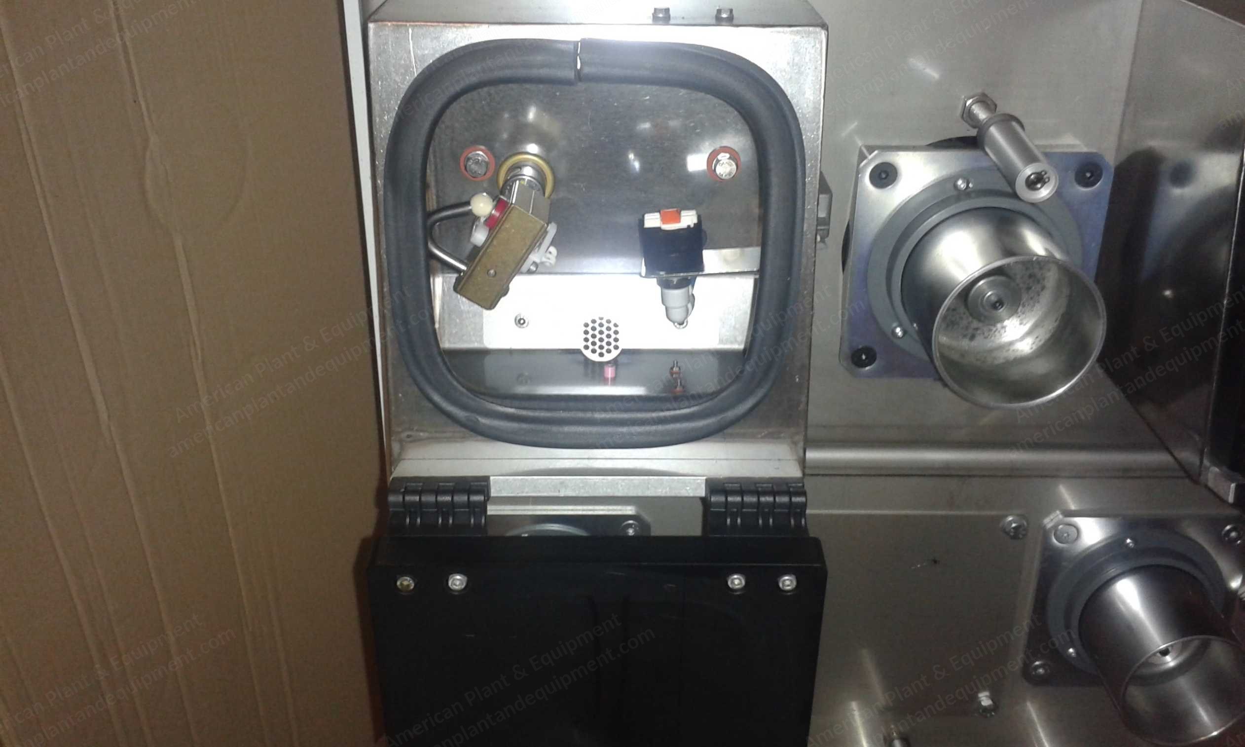 SSM Giudici, RG 12 T, 2012, Taslan Yarn Machine, 40 Positions, 10 Sections
