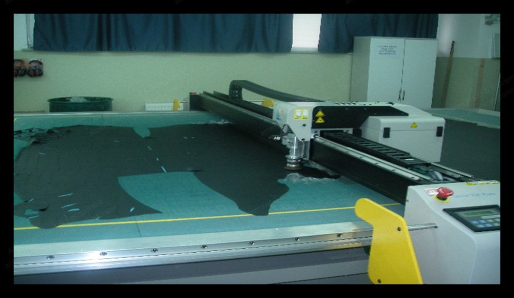 Gerber, Technology Taurus, 2007, Automated Leather Cutting Machine, 3200x2740mm Cutting Area