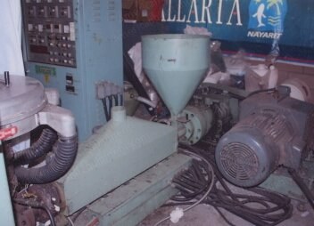 Queens Blown Film Extrusion Line, 1997, 70mm Extruder, 6" Die, 50" Nip Roll, 2-Color Inline Printer