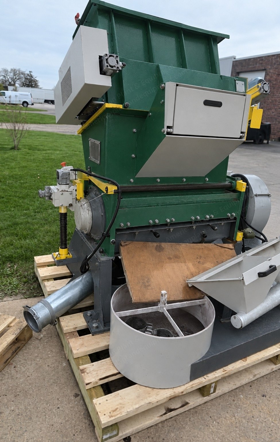 Tria, 900 NS-R, 2004, Granulator, 400 to 600 kg/hr, 15 kW