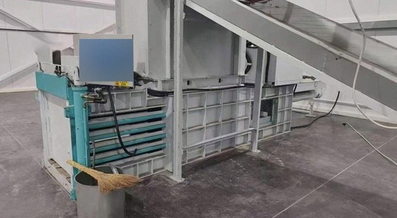 NovaStar,  Horizontal Baler, 1100x800x800mm, 22 kW